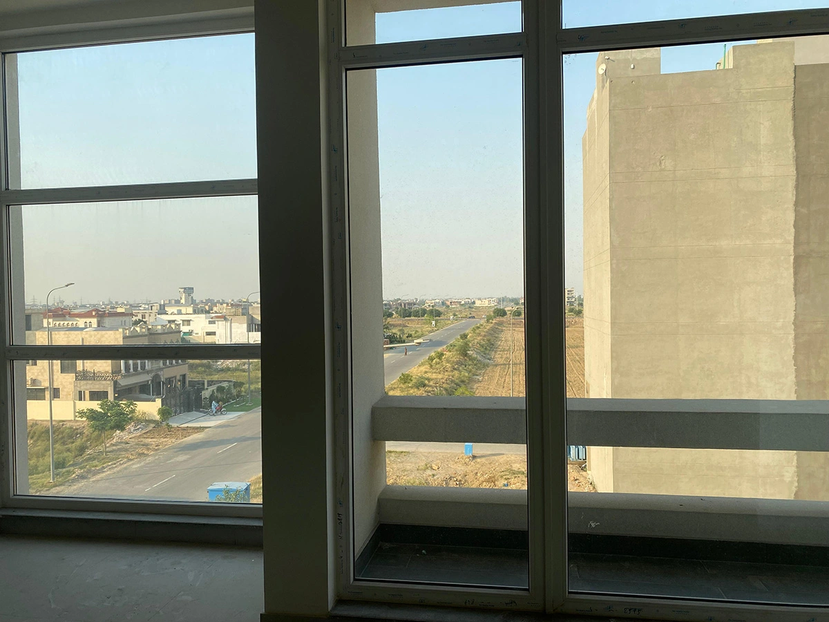 4 Marla Complete Commercial Plaza For Rent DHA Lahore-