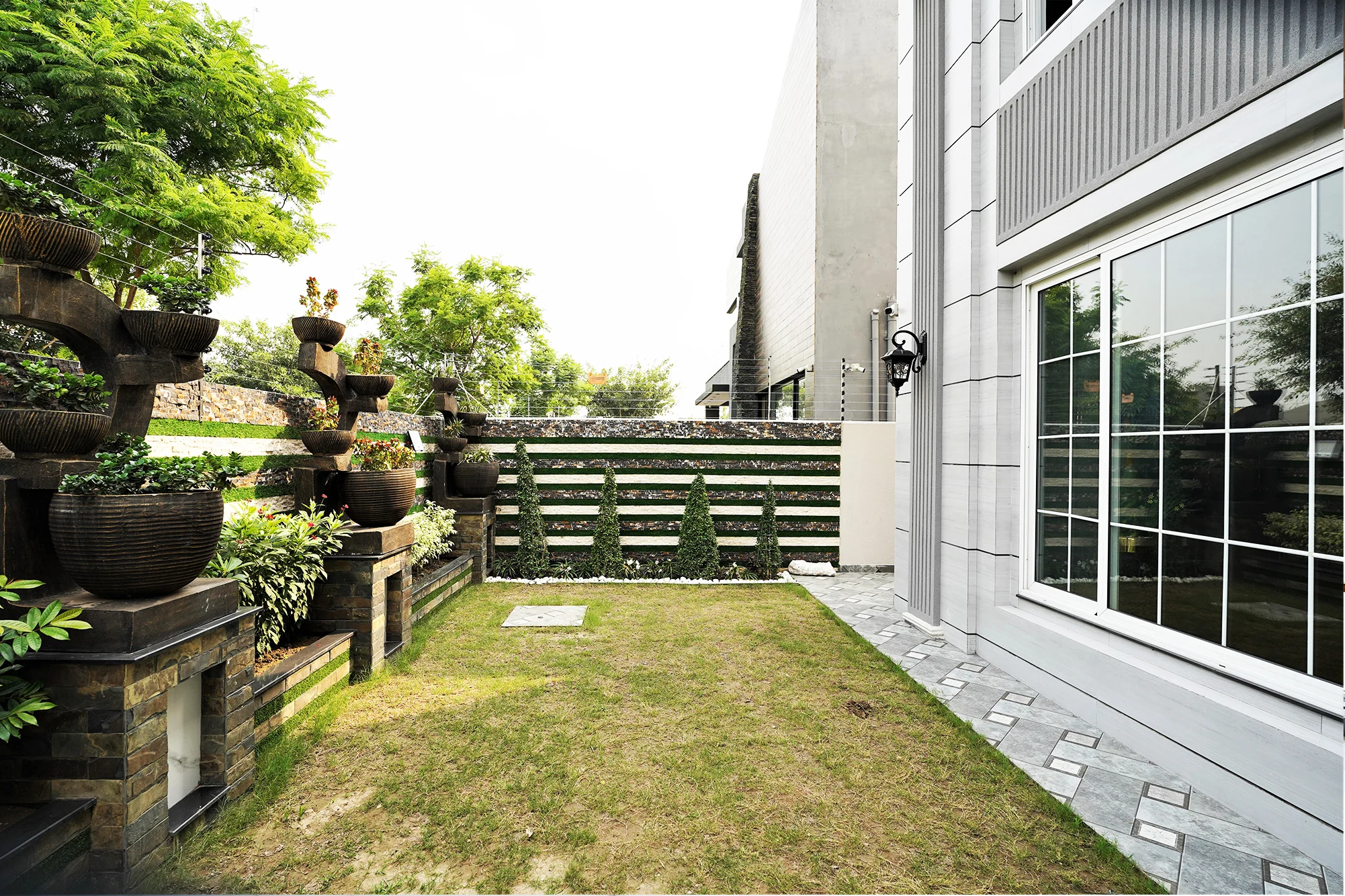 1 Kanal Luxury Fully Automatic Home