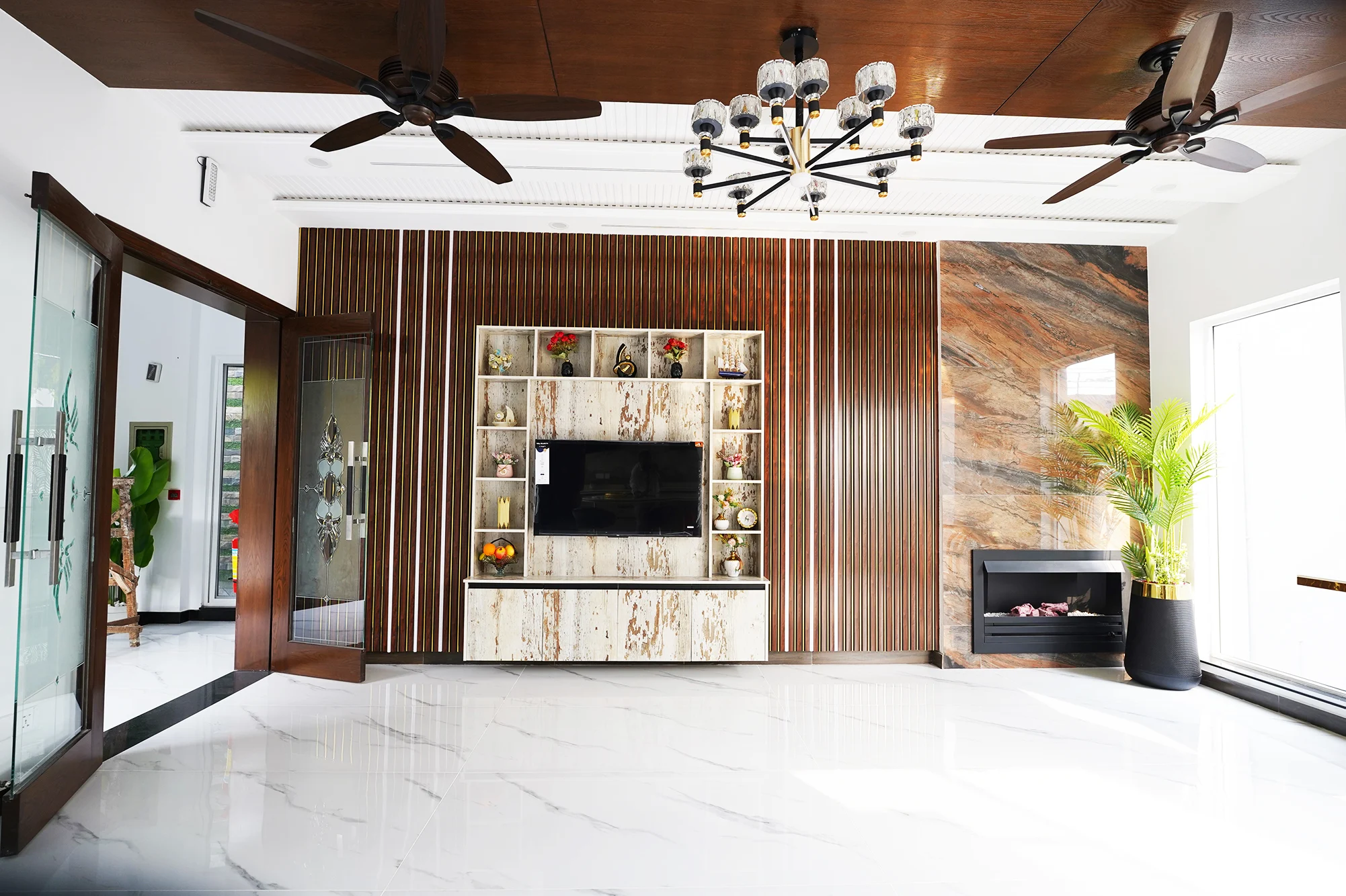 1 Kanal Luxury Fully Automatic Home