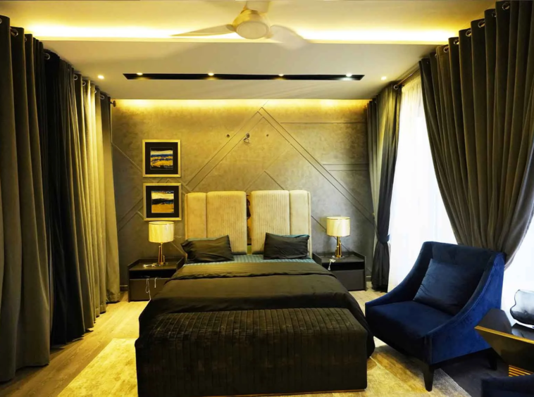 1 kanal Fully Furnished Corner House