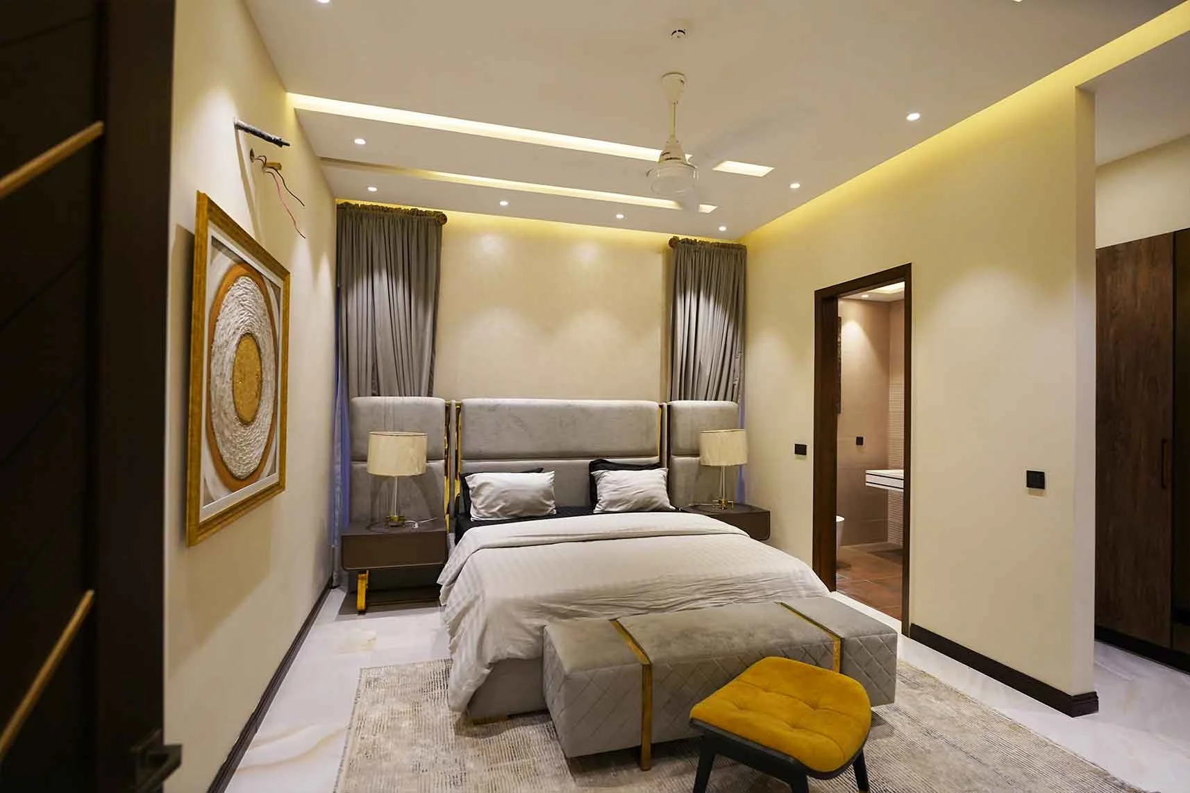 1 kanal Fully Furnished Corner House