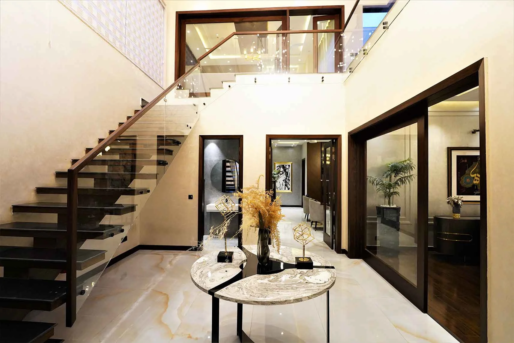 1 kanal Fully Furnished Corner House