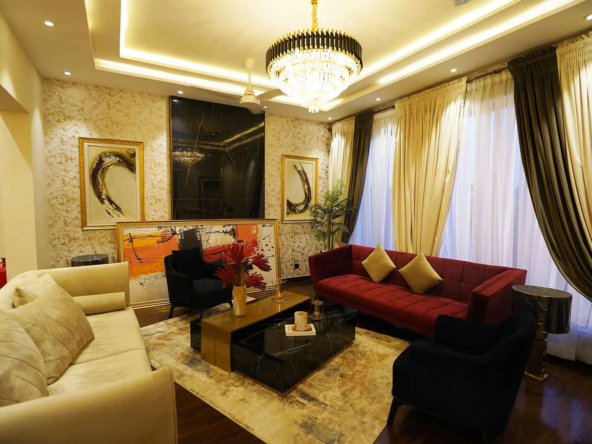 1 kanal Fully Furnished Corner House