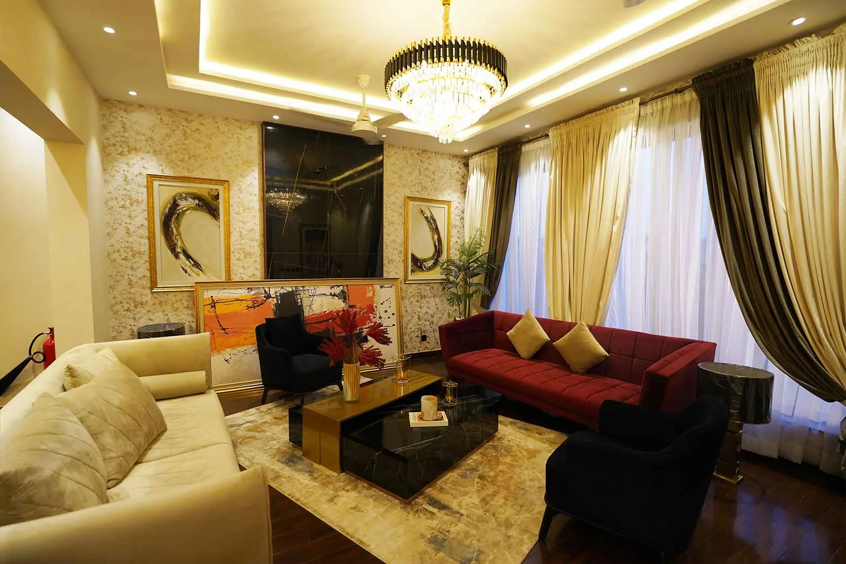 1 kanal Fully Furnished Corner House