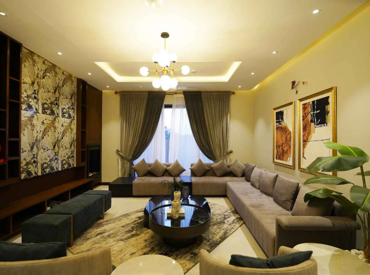 1 kanal Fully Furnished Corner House