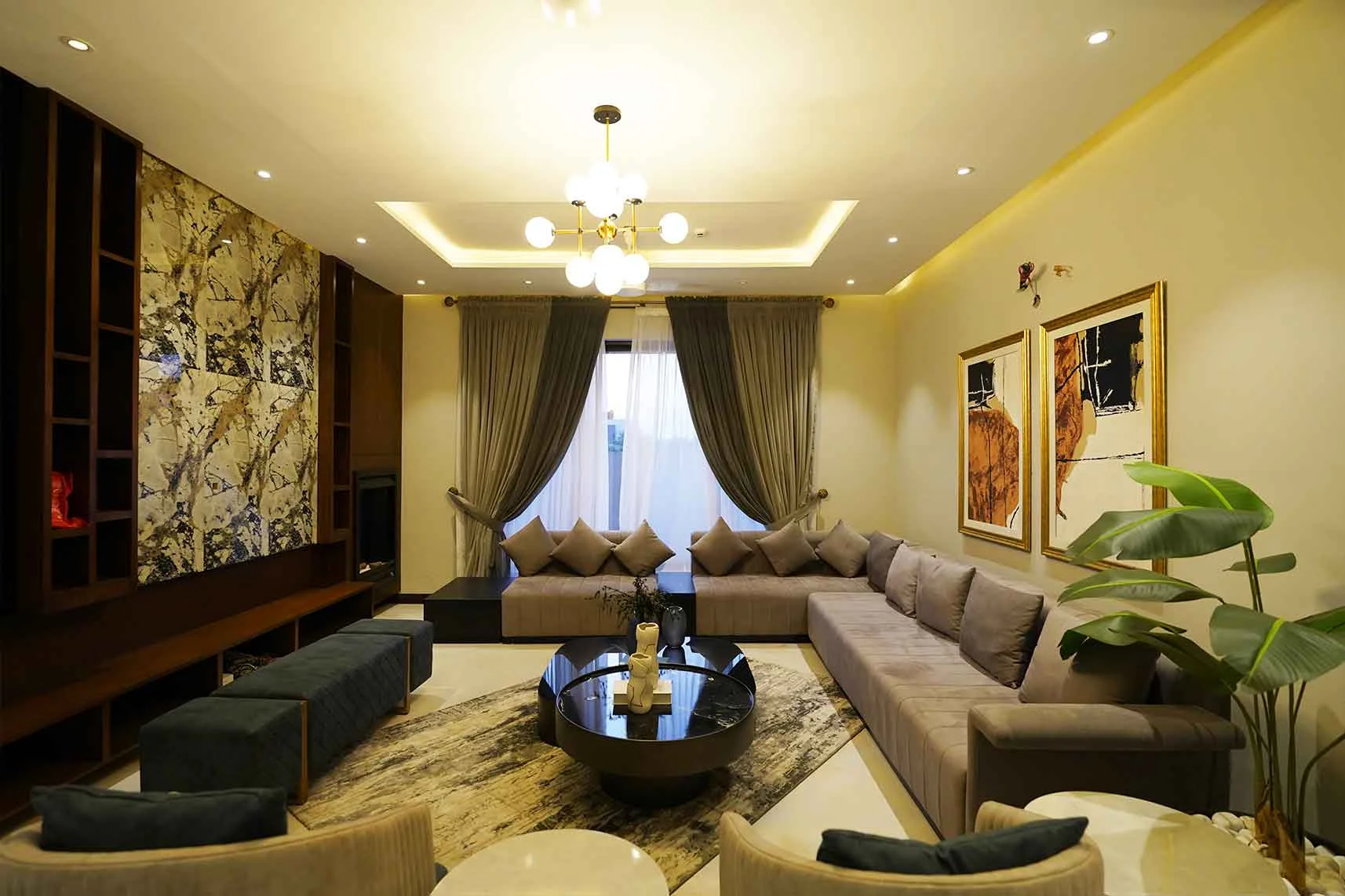 1 kanal Fully Furnished Corner House