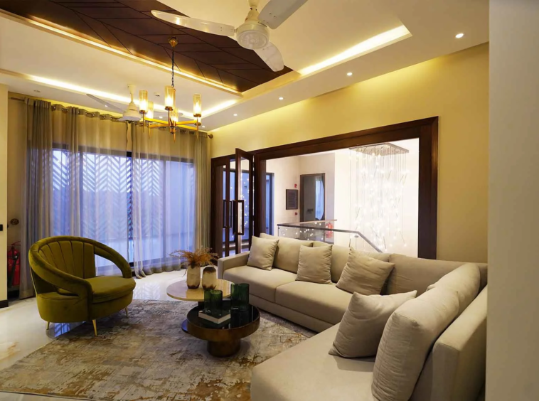 1 kanal Fully Furnished Corner House