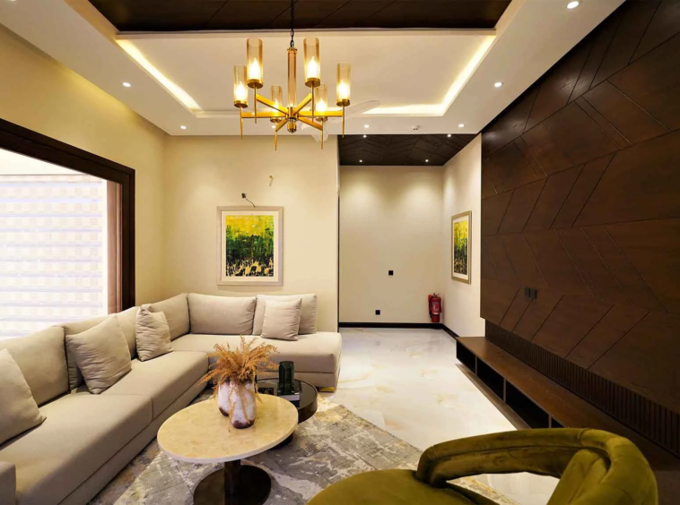 1 kanal Fully Furnished Corner House