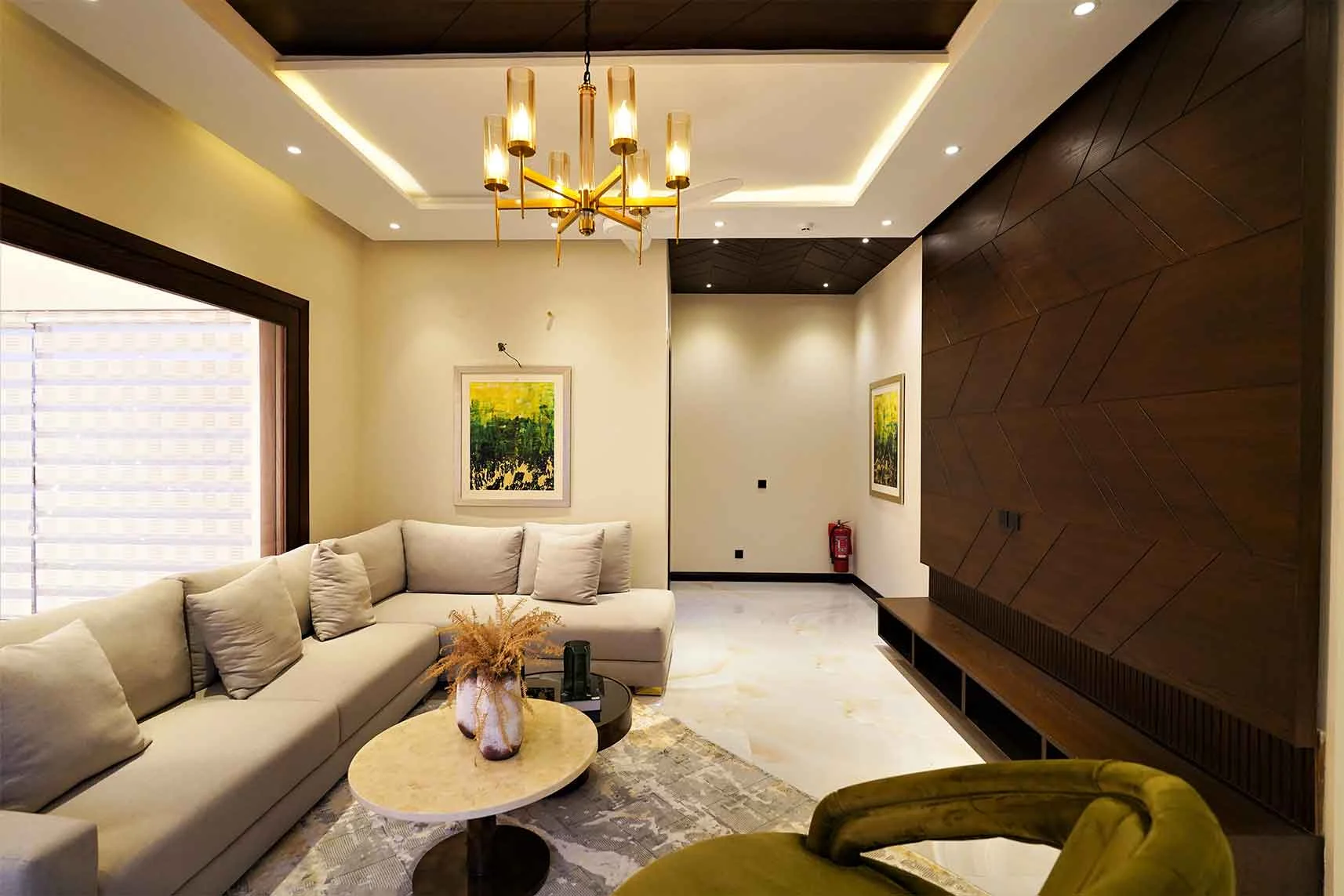 1 kanal Fully Furnished Corner House