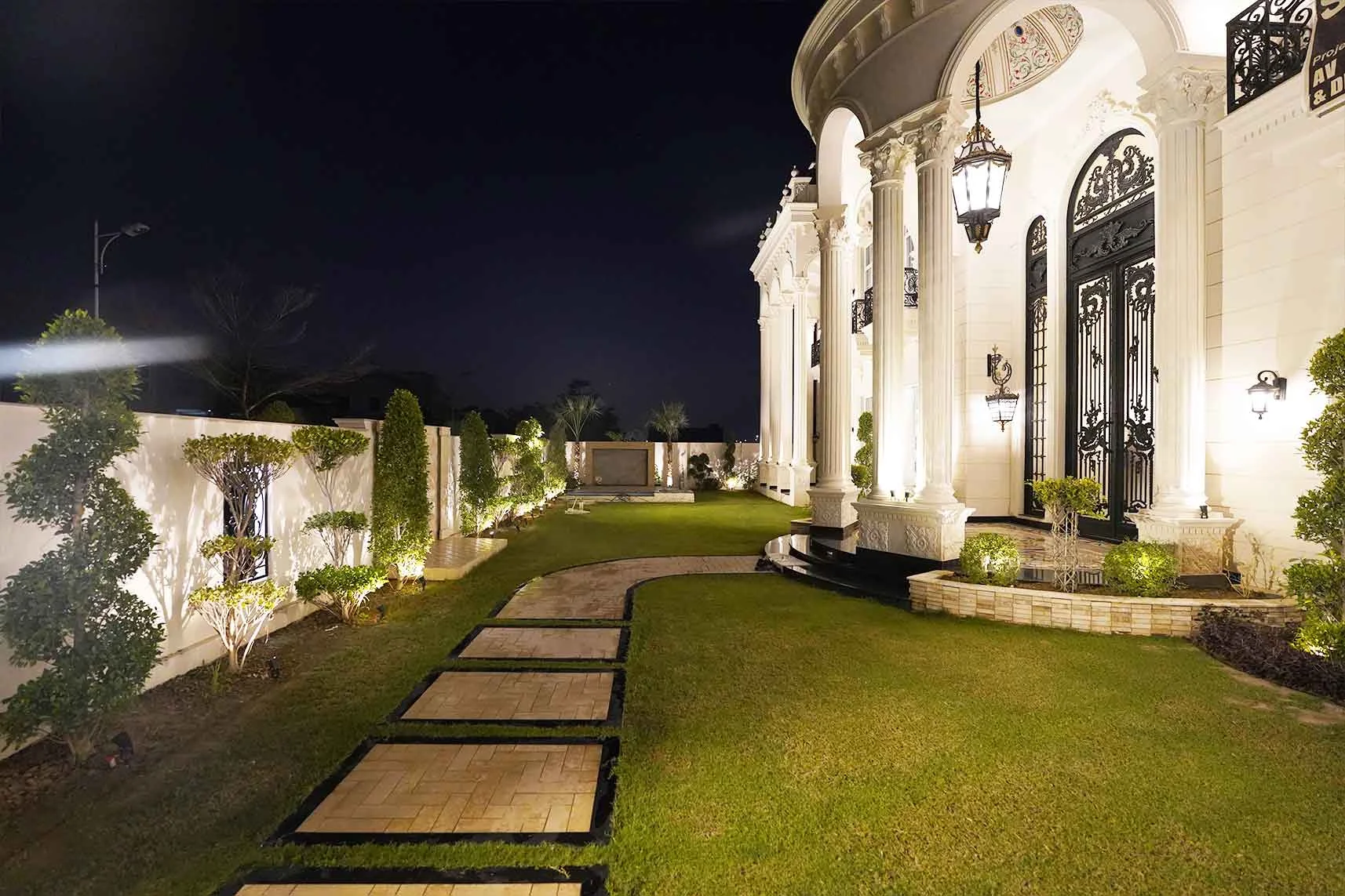 2 Kanal Fully Furnished Luxury House in DHA Lahore