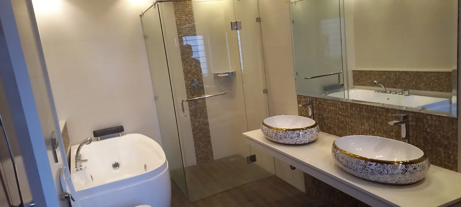 Beautiful Luxury Home for Rent DHA Phase 6 Lahore