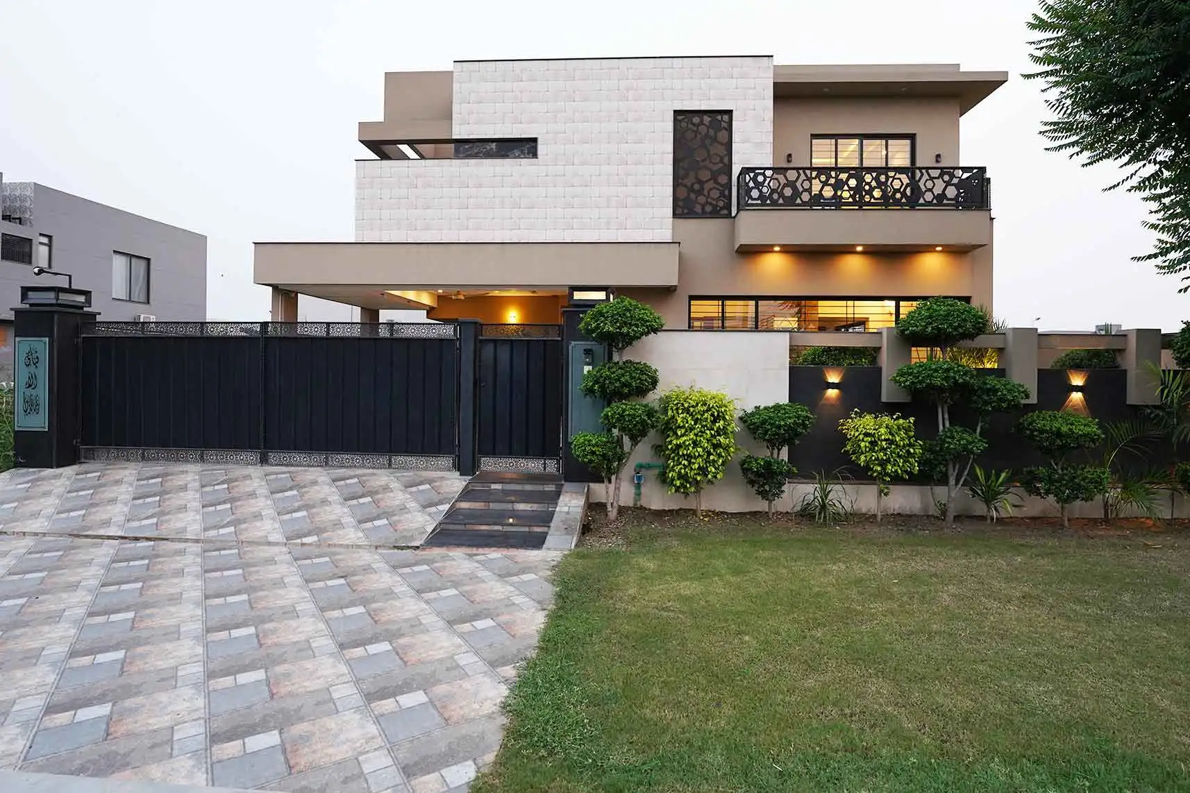Stunning 1 Kanal House for Sale in DHA Phase 7 Lahore