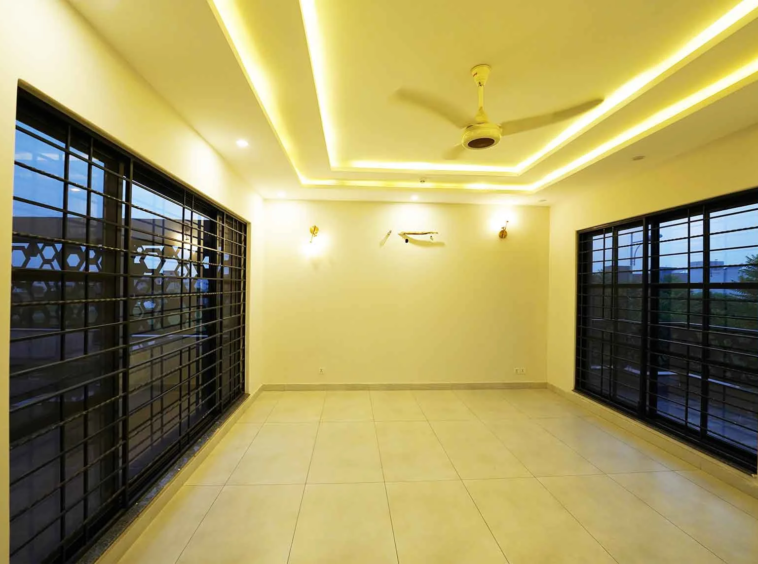 Stunning 1 Kanal House for Sale in DHA Phase 7 Lahore