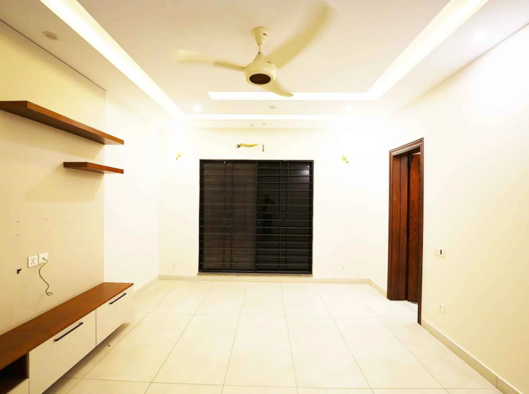 Stunning 1 Kanal House for Sale in DHA Phase 7 Lahore