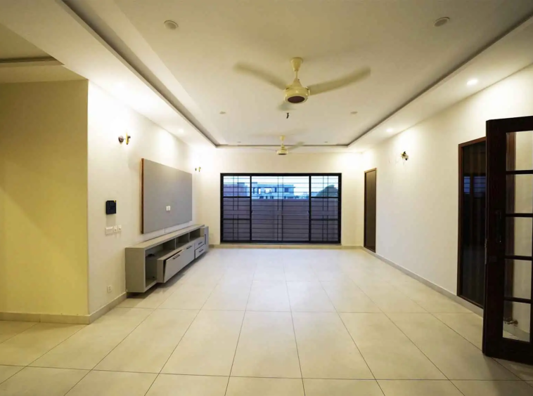 Stunning 1 Kanal House for Sale in DHA Phase 7 Lahore