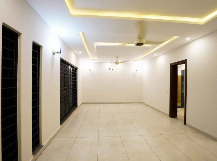 Stunning 1 Kanal House for Sale in DHA Phase 7 Lahore