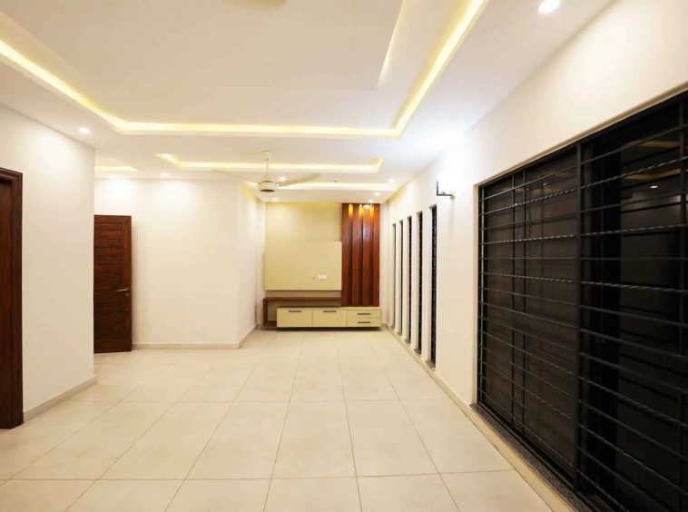 Stunning 1 Kanal House for Sale in DHA Phase 7 Lahore