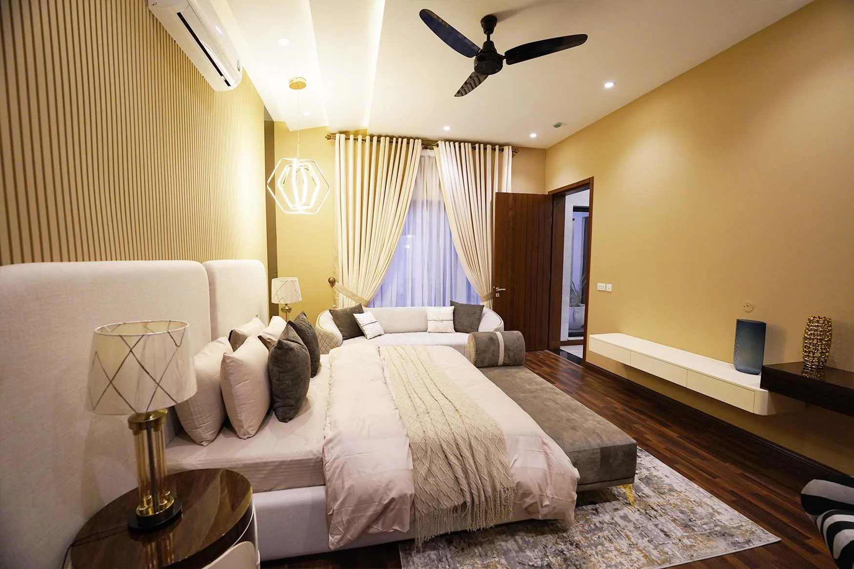 Luxury Fully Furnished 1 Kanal House in DHA Lahore