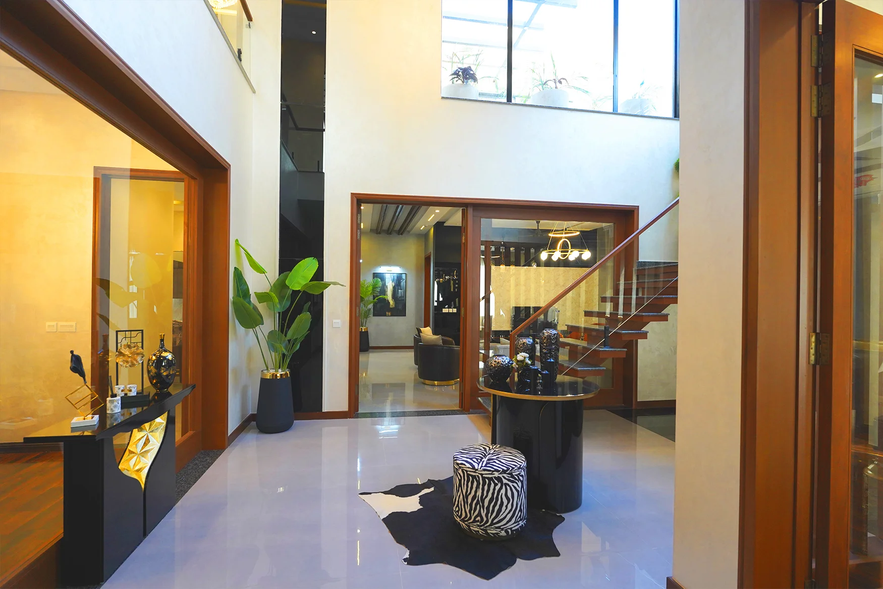 Luxury Fully Furnished 1 Kanal House in DHA Lahore