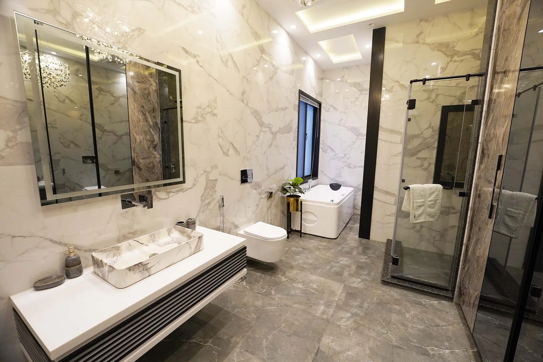 Luxury Fully Furnished 1 Kanal House in DHA Lahore