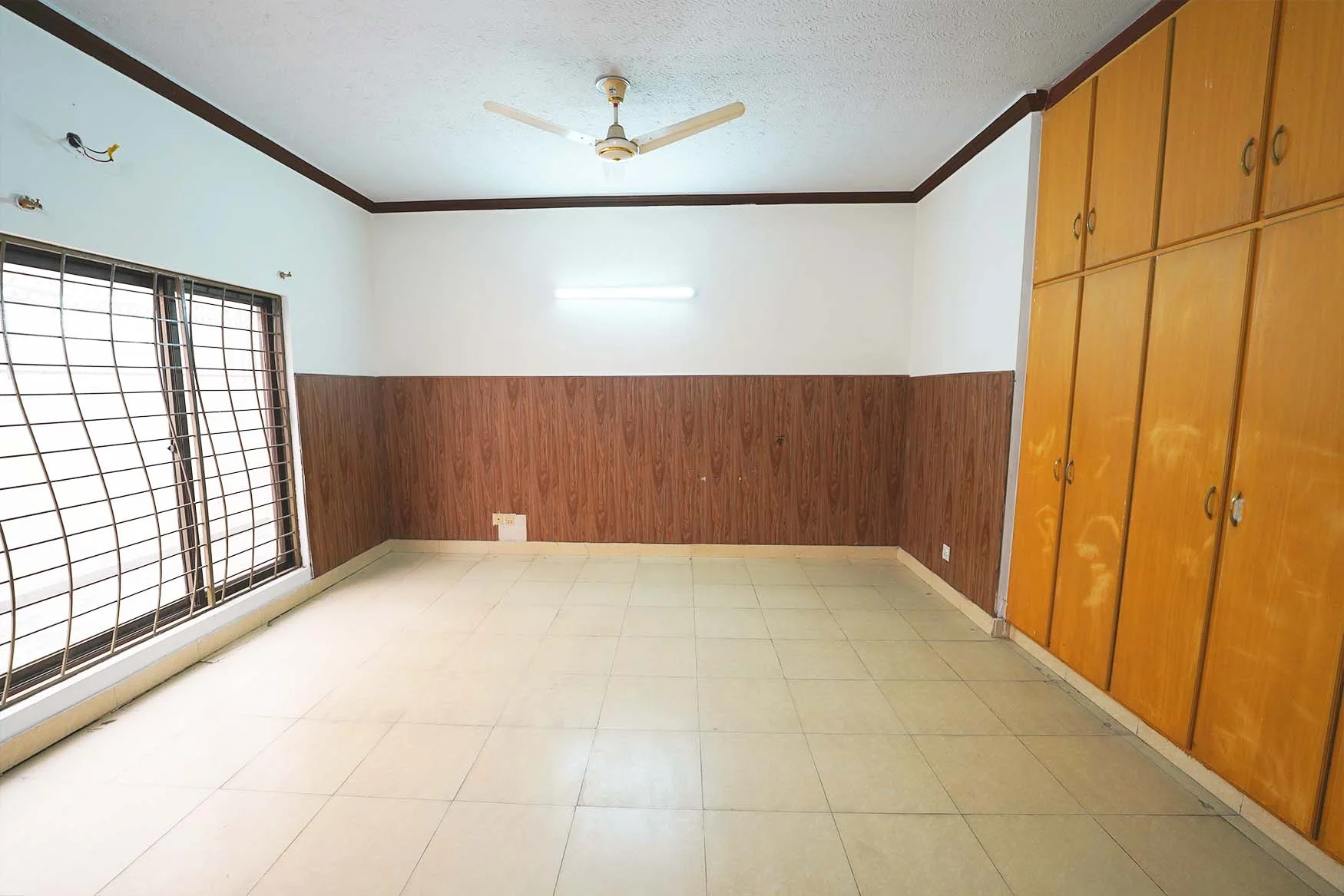 Stunning 2 Kanal House For Sale in Phase 8 DHA Lahore