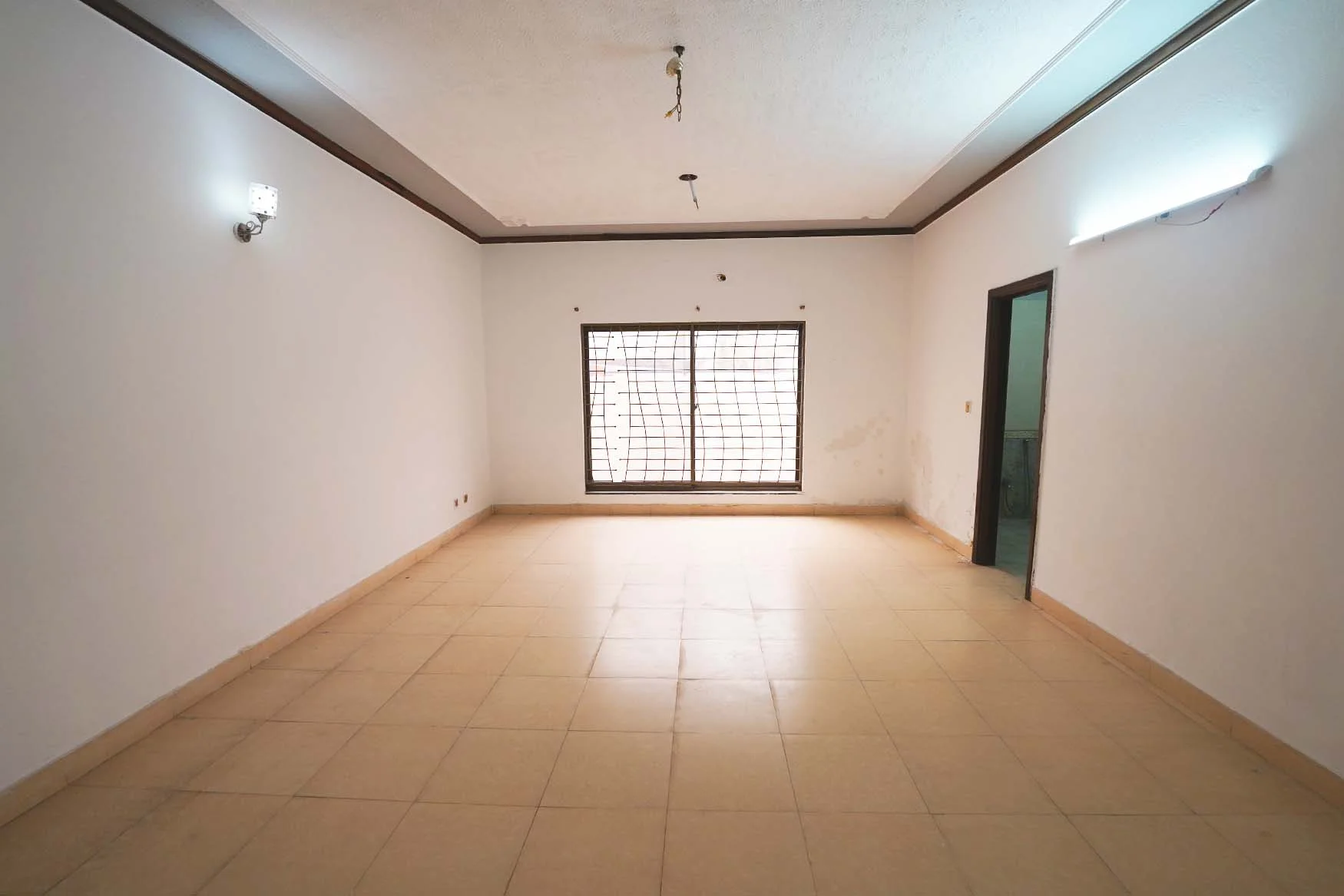 Stunning 2 Kanal House For Sale in Phase 8 DHA Lahore