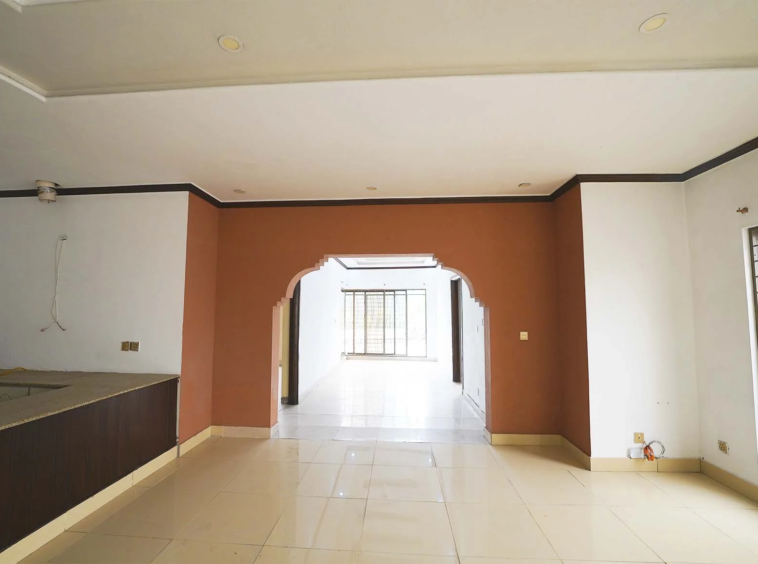 Stunning 2 Kanal House For Sale in Phase 8 DHA Lahore