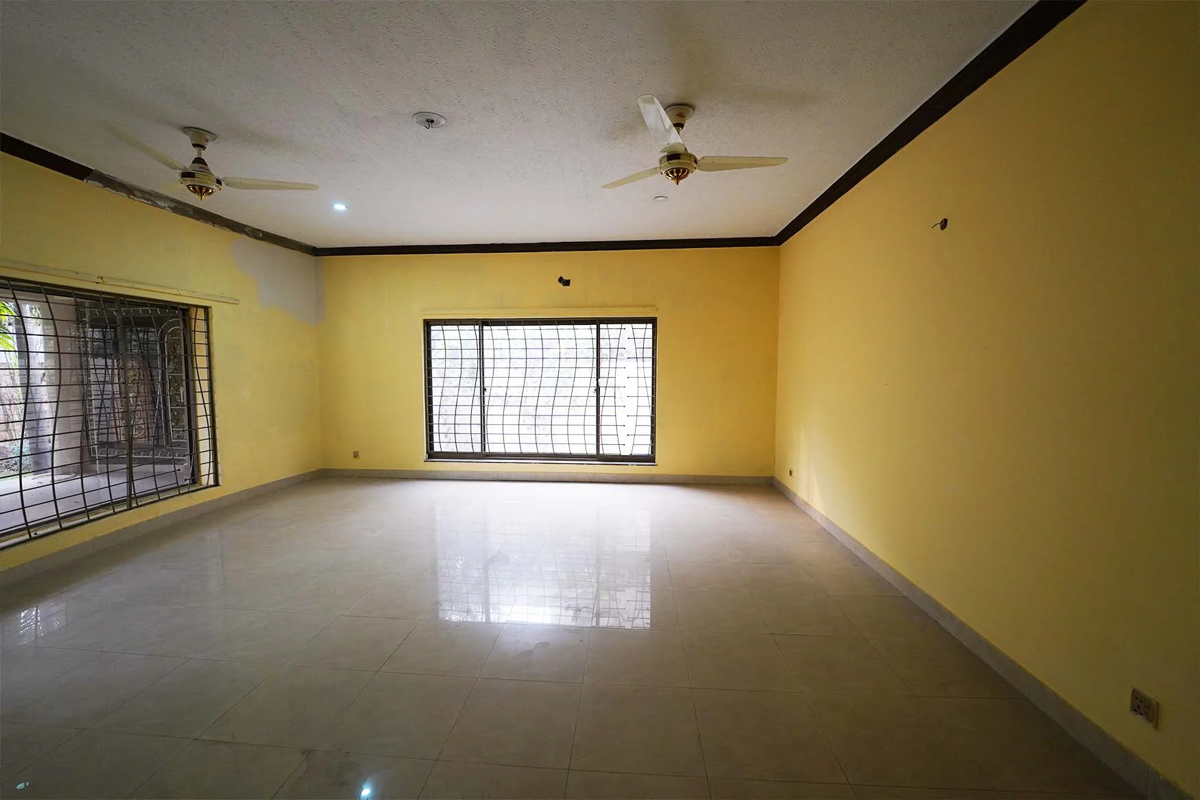 Stunning 2 Kanal House For Sale in Phase 8 DHA Lahore