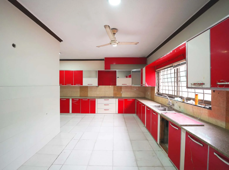 Stunning 2 Kanal House For Sale in Phase 8 DHA Lahore