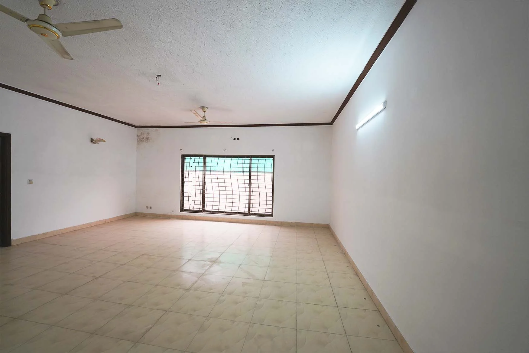 Stunning 2 Kanal House For Sale in Phase 8 DHA Lahore