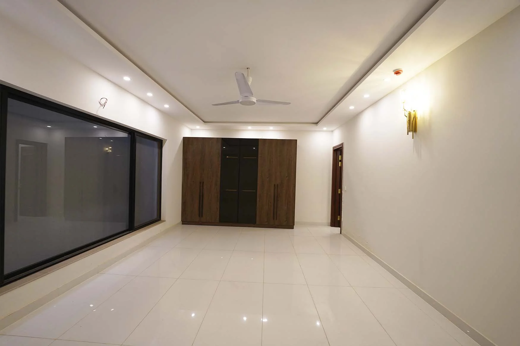 1 Kanal House for Sale in DHA Phase 6 Lahore Spacious & Elegant Living