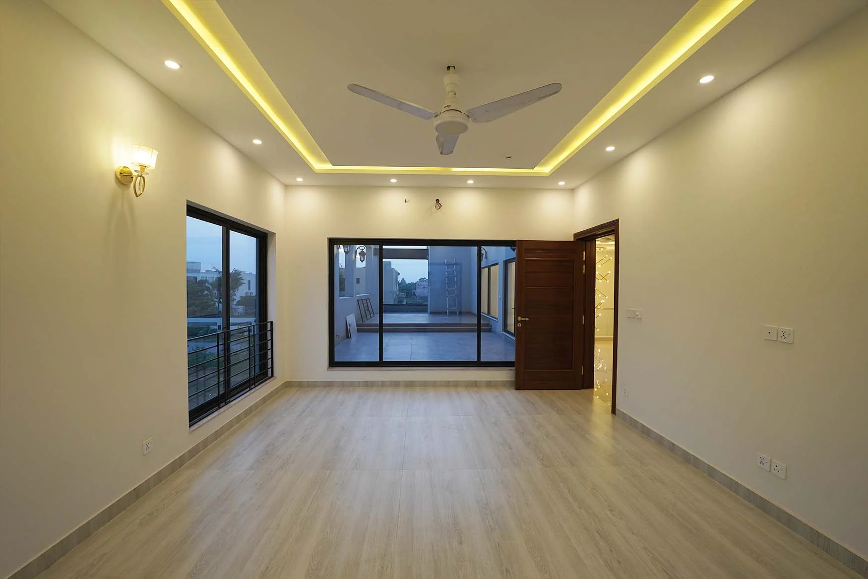 1 Kanal House for Sale in DHA Phase 6 Lahore Spacious & Elegant Living