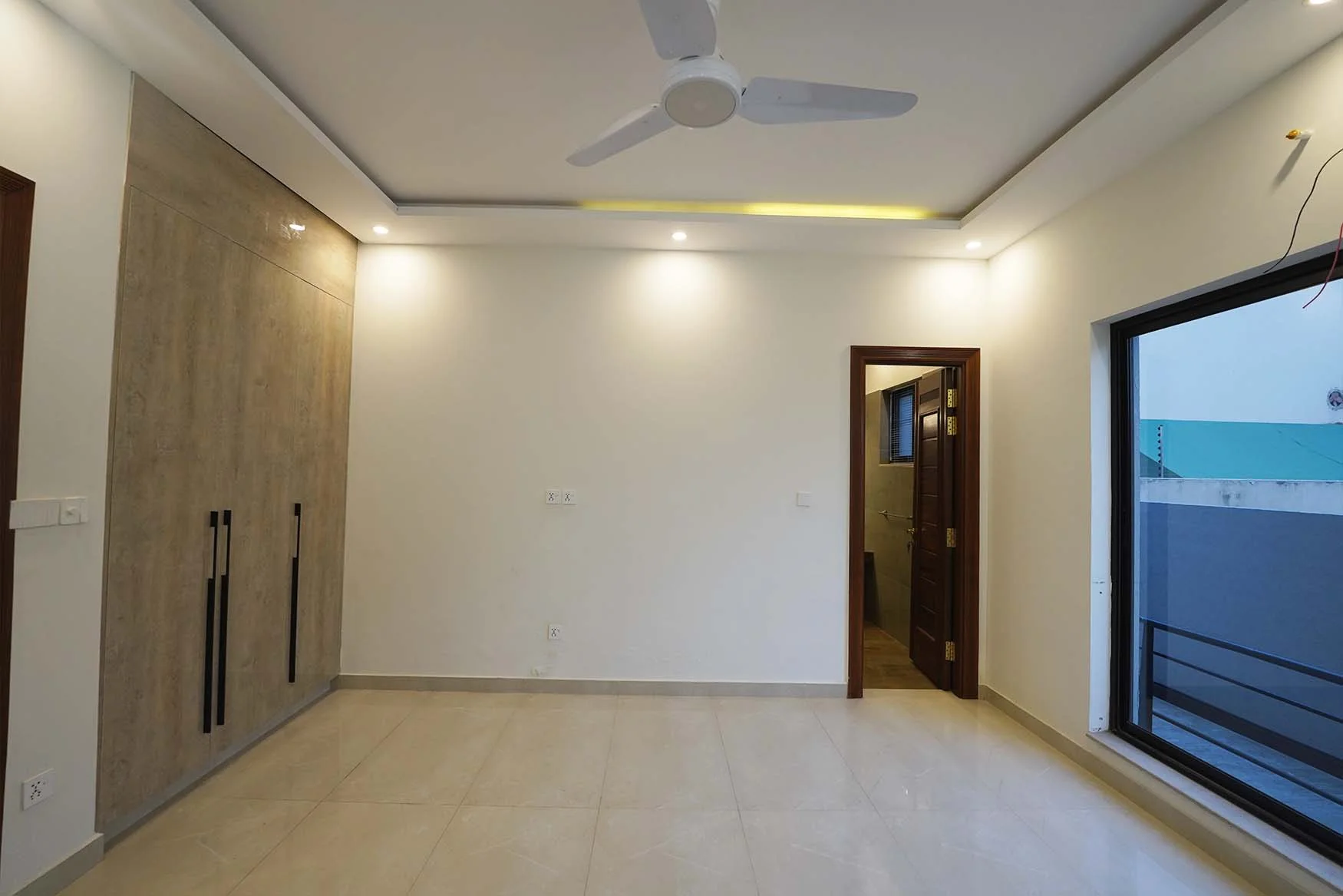 1 Kanal House for Sale in DHA Phase 6 Lahore Spacious & Elegant Living