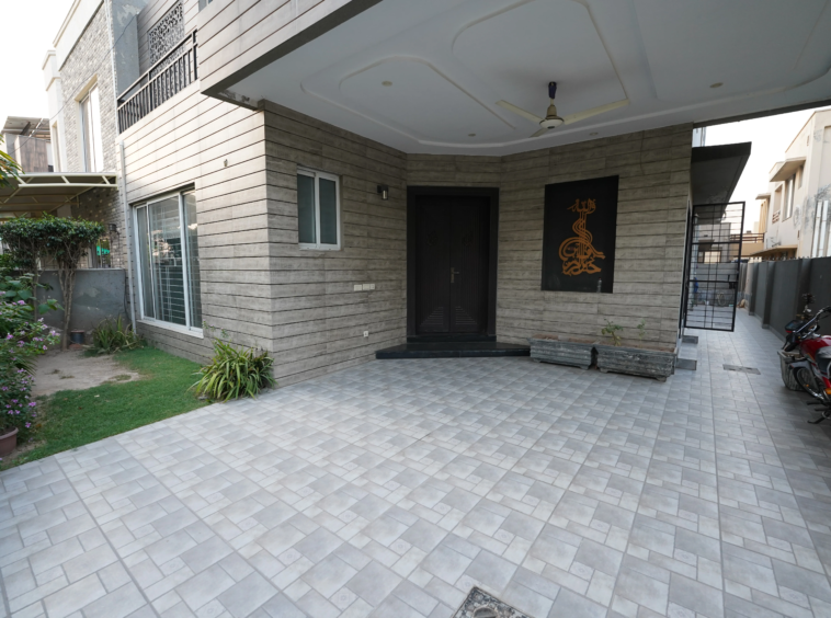 Luxury House for Rent in DHA Phase 6